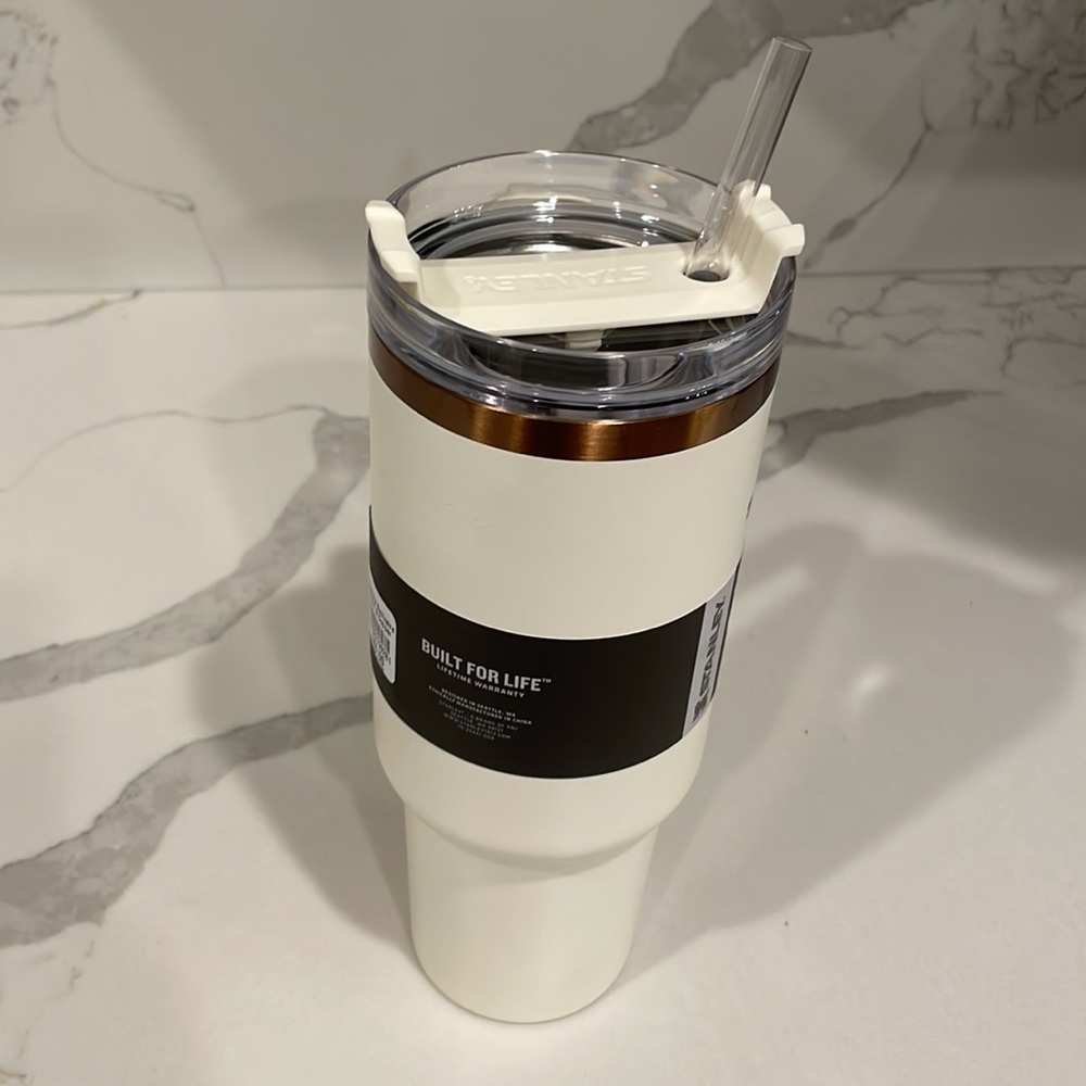 Stanley - MAGNOLIA CREAM + COPPER - 40 oz Adventure Quencher Travel Tumbler- NWT - Picture 7 of 8
